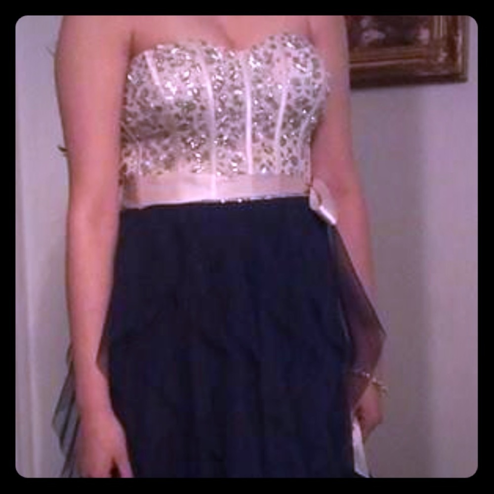 Long dress perfect for prom